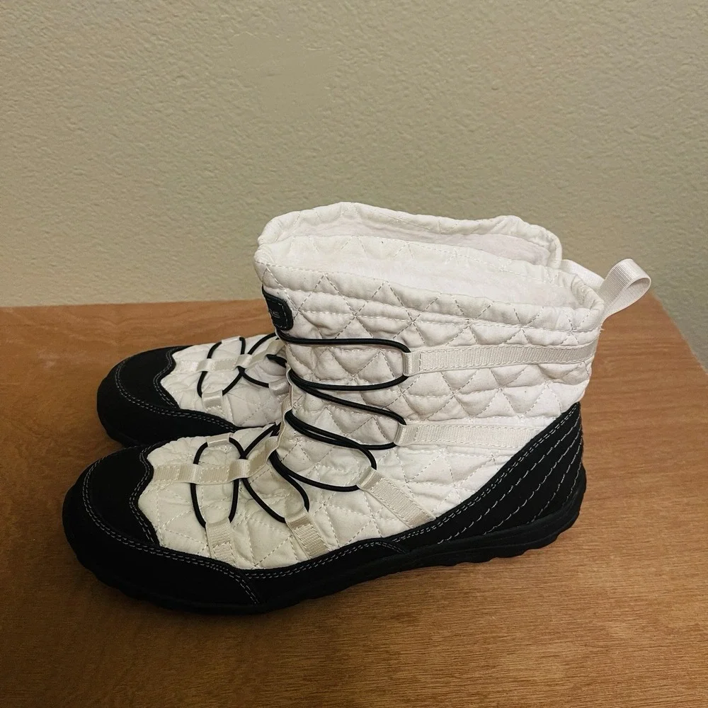 Skechers nwob women